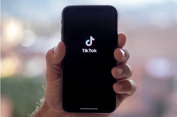 欧盟委员会主席：不排除在欧盟范围内封禁 TikTok 的可能性